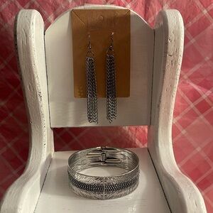 🎈SALE🎈🌸#42. 2-PC. BRACELET & EARRINGS 🌸